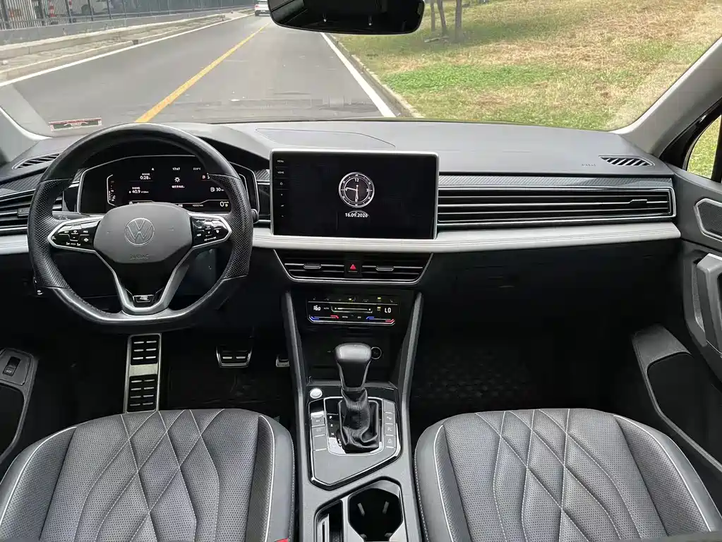 Volkswagen Tiguan L — миниатюра 9