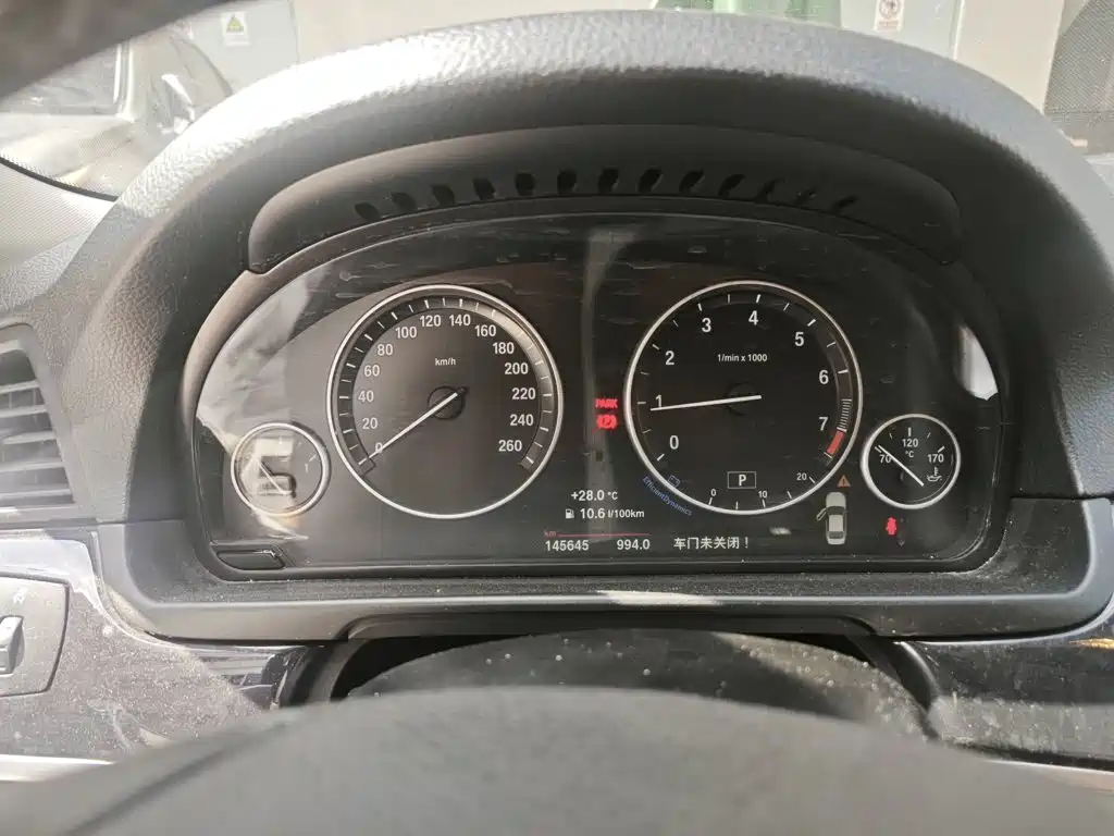 BMW 5 Series — миниатюра 7