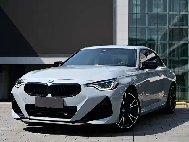BMW M 240i 2025 M 240i x Drive — фото 1