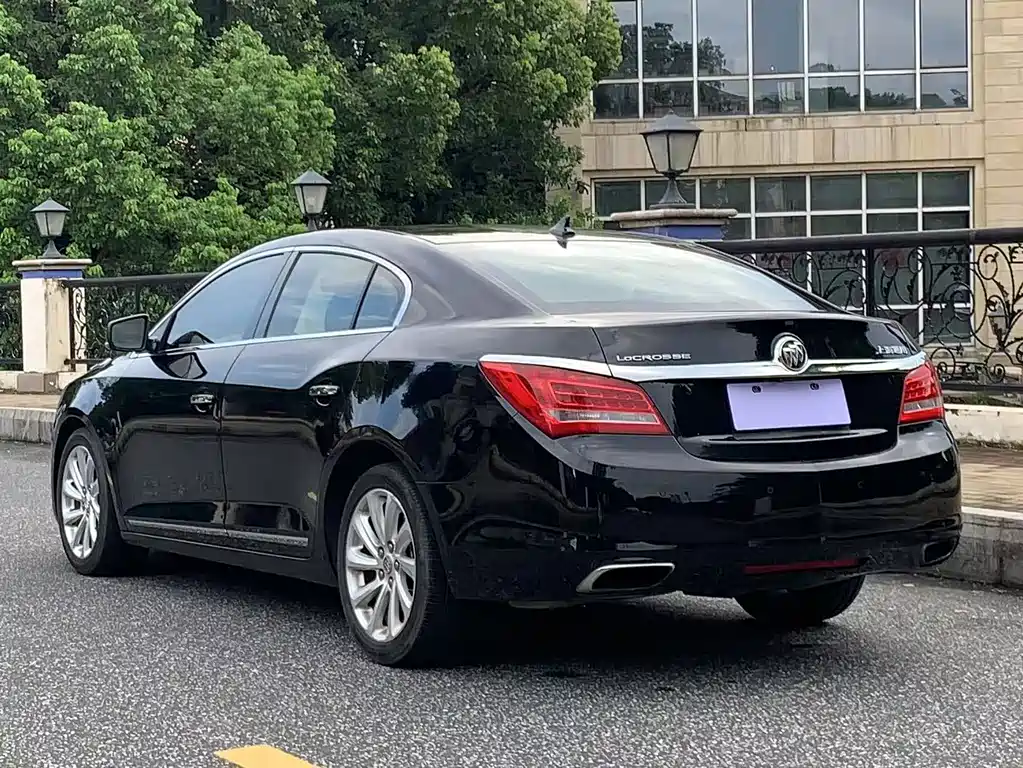 Buick LaCrosse — миниатюра 4