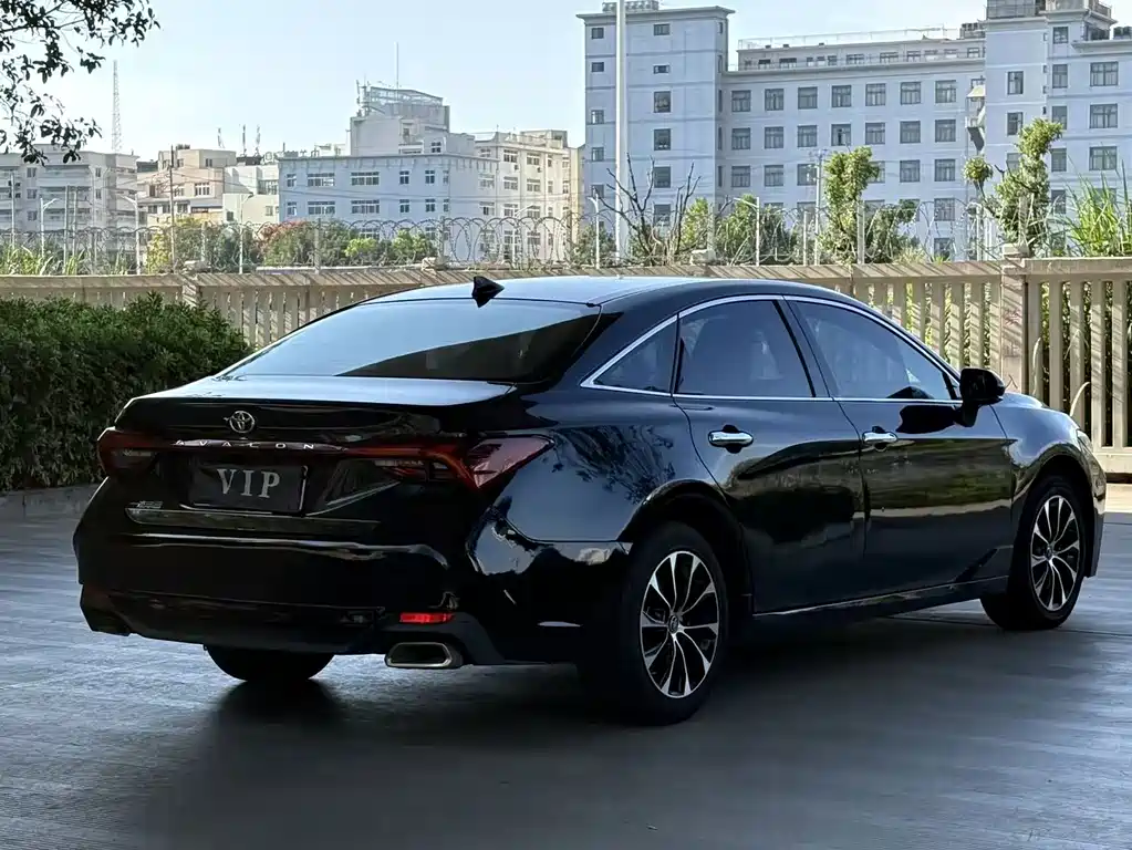 Toyota Avalon — миниатюра 5