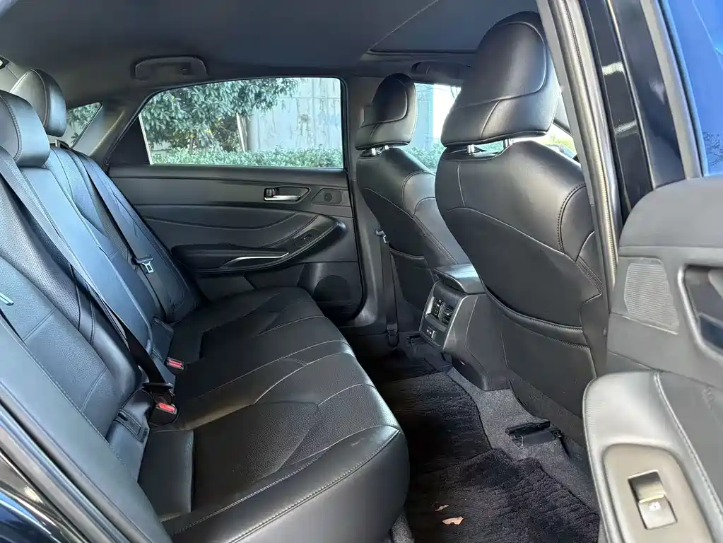 Toyota Avalon — миниатюра 18