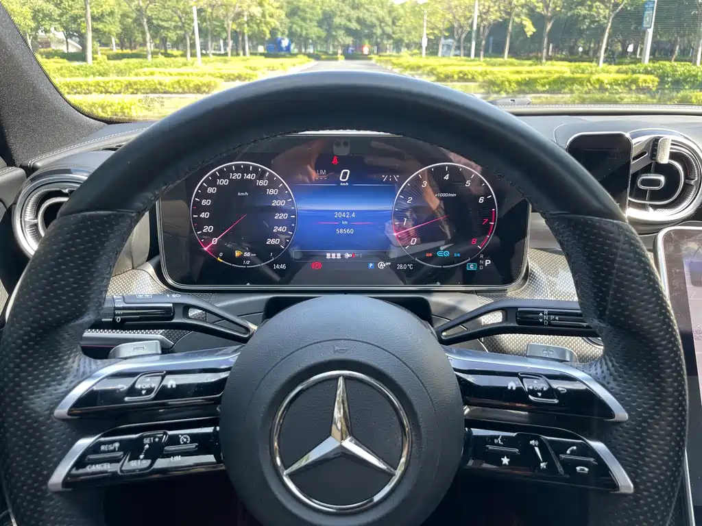 Mercedes-Benz C-Class — миниатюра 16