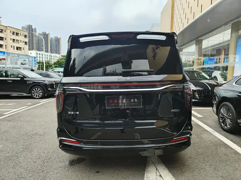 Hongqi HQ9 2023 2.0T