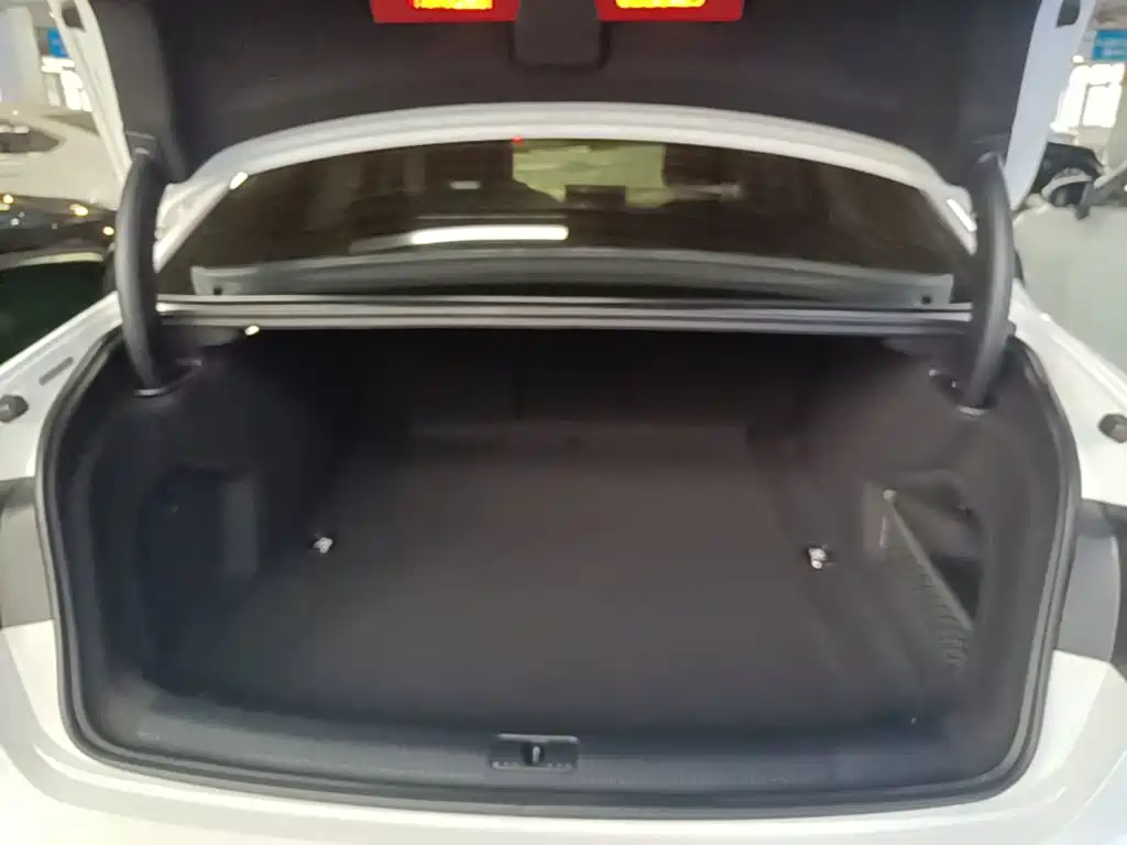 Audi A4L — миниатюра 19