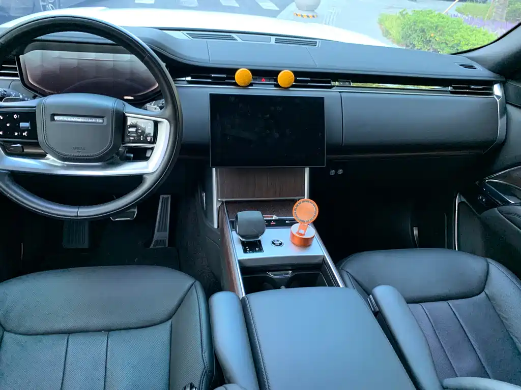 Land Rover Range Rover — миниатюра 4