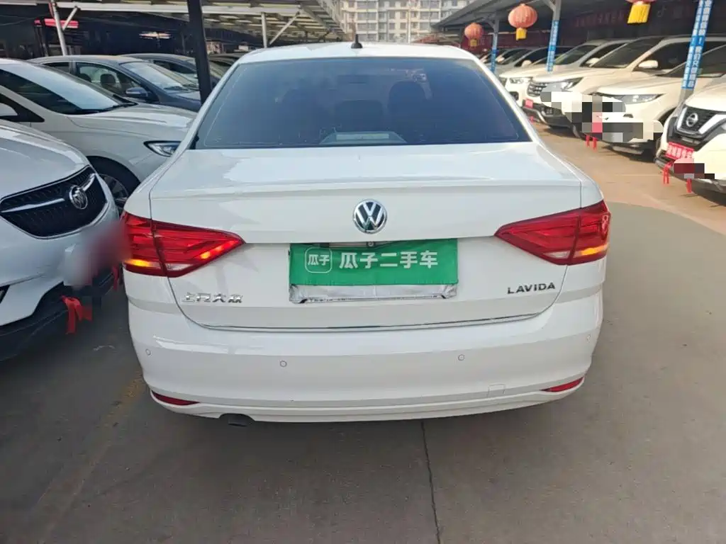 Volkswagen Lavida — миниатюра 6