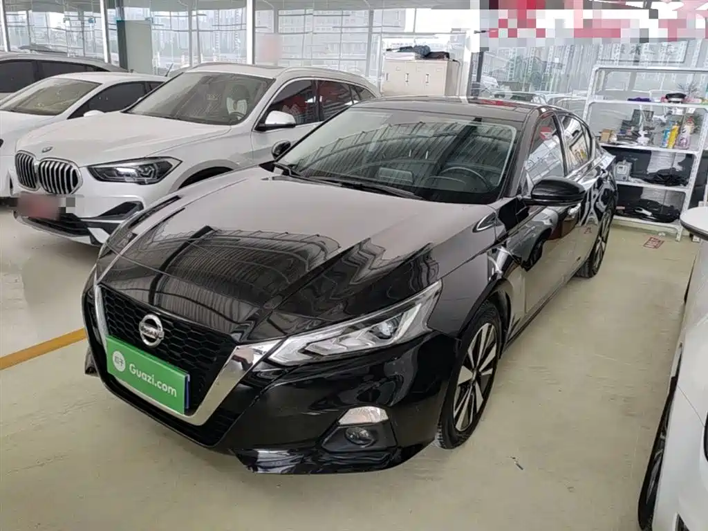 Купить Nissan Teana