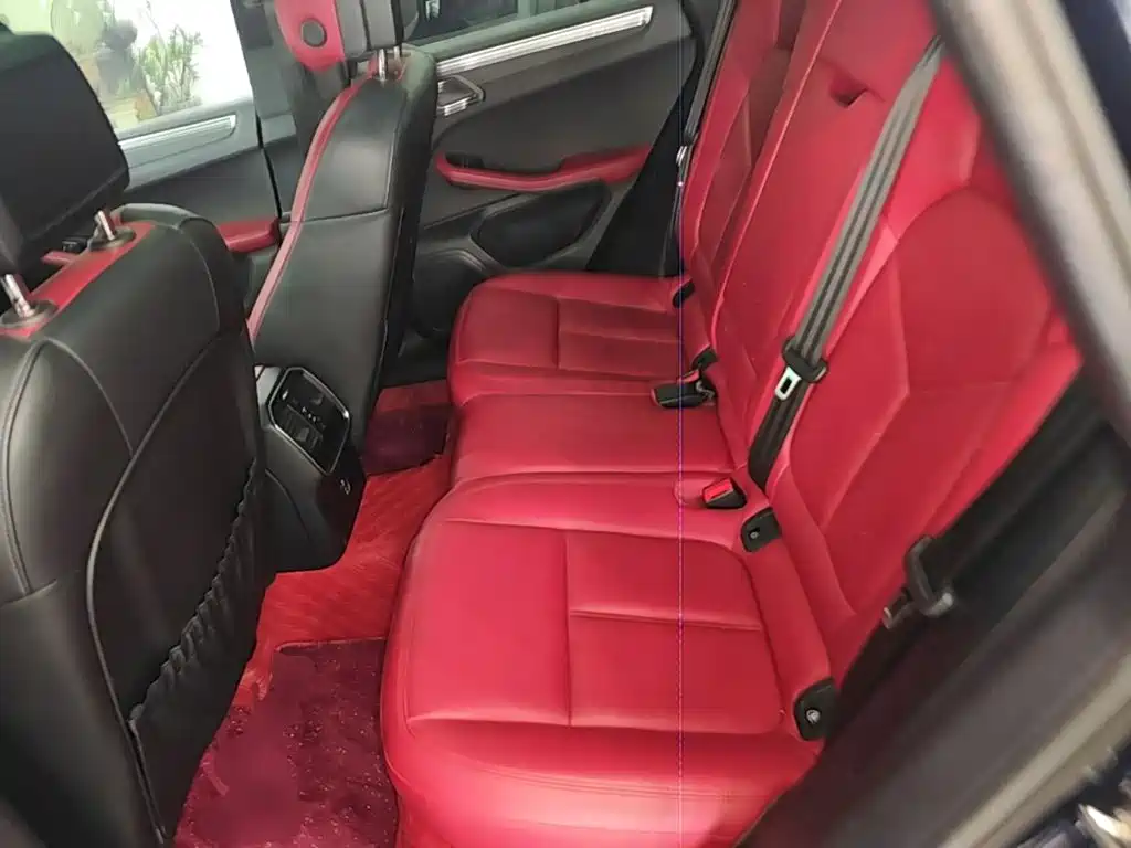 Porsche Macan — миниатюра 17