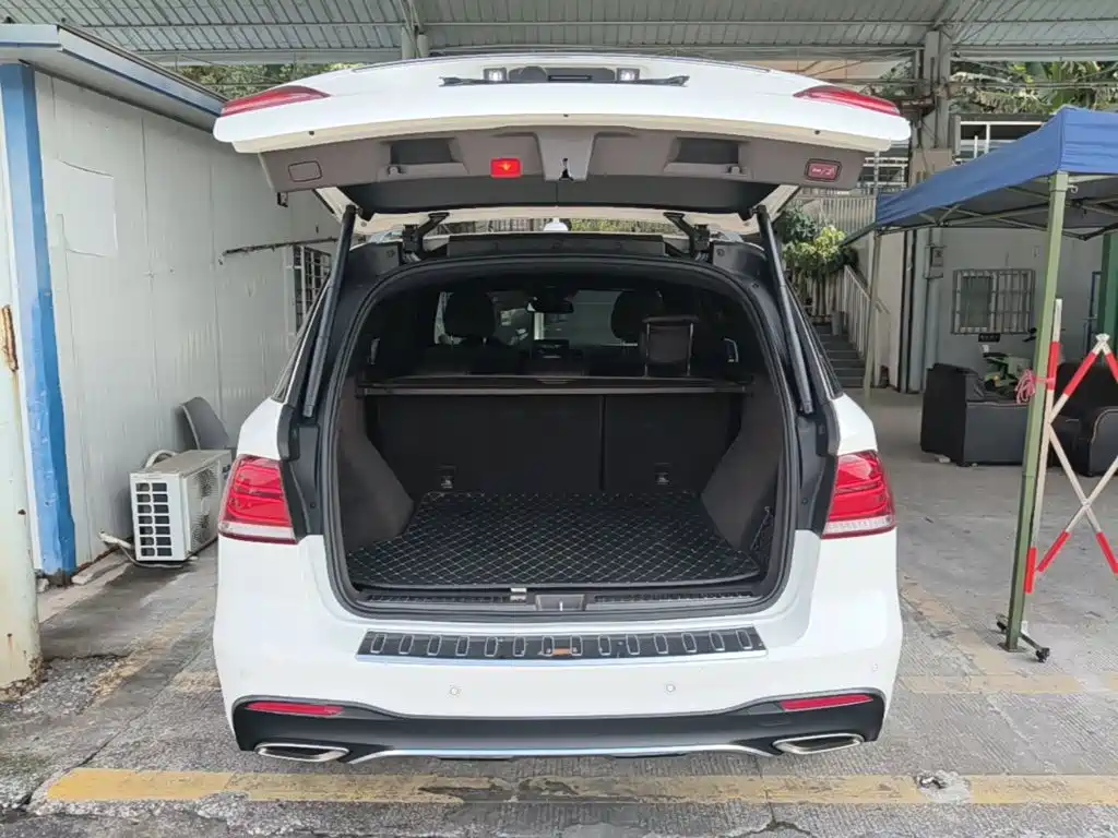Mercedes-Benz GLE (Import) — миниатюра 19