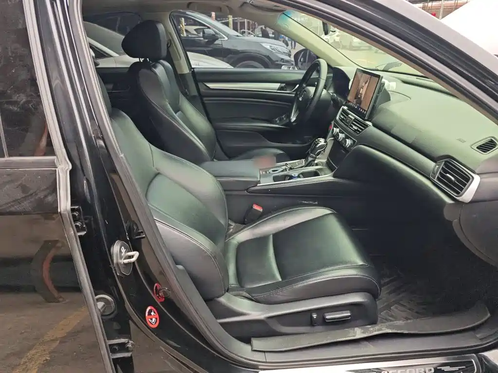 Honda Accord — миниатюра 25