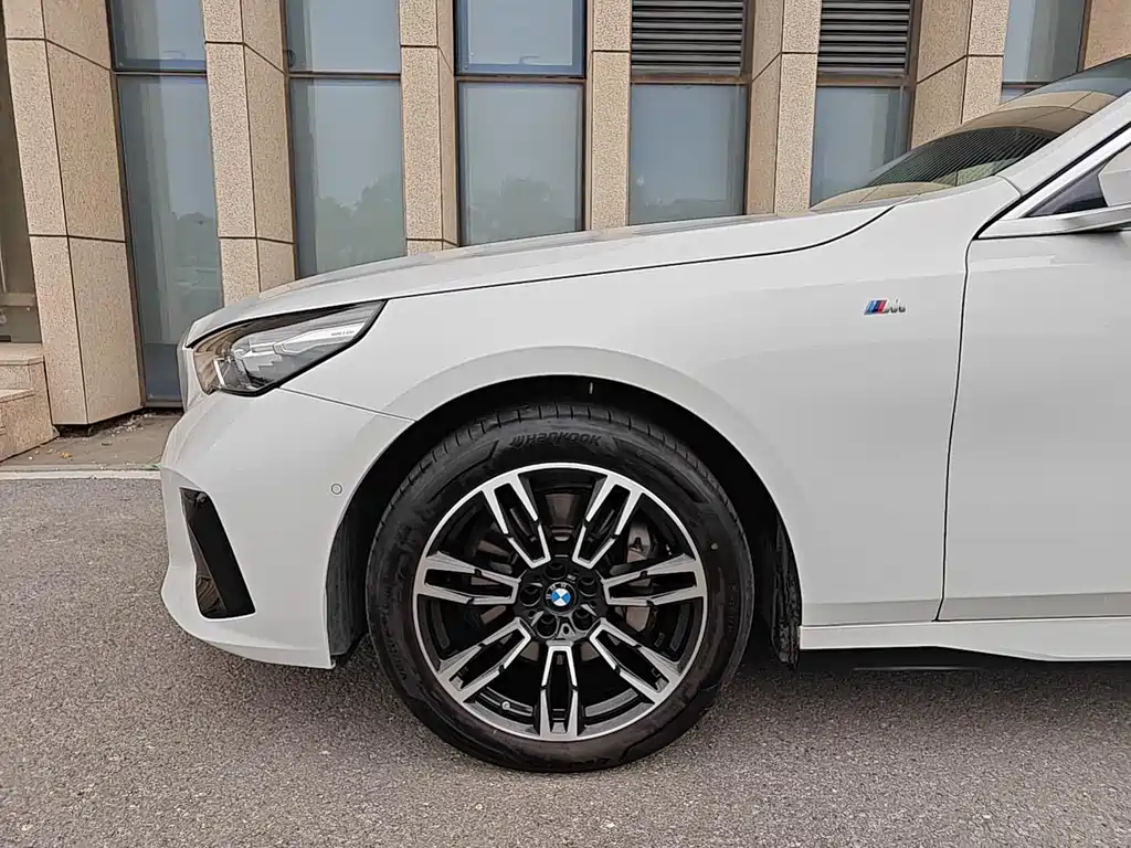 BMW 5 Series 5 2024 530Li Lead M Sport