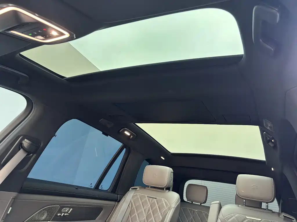 NIO ES8 — миниатюра 10