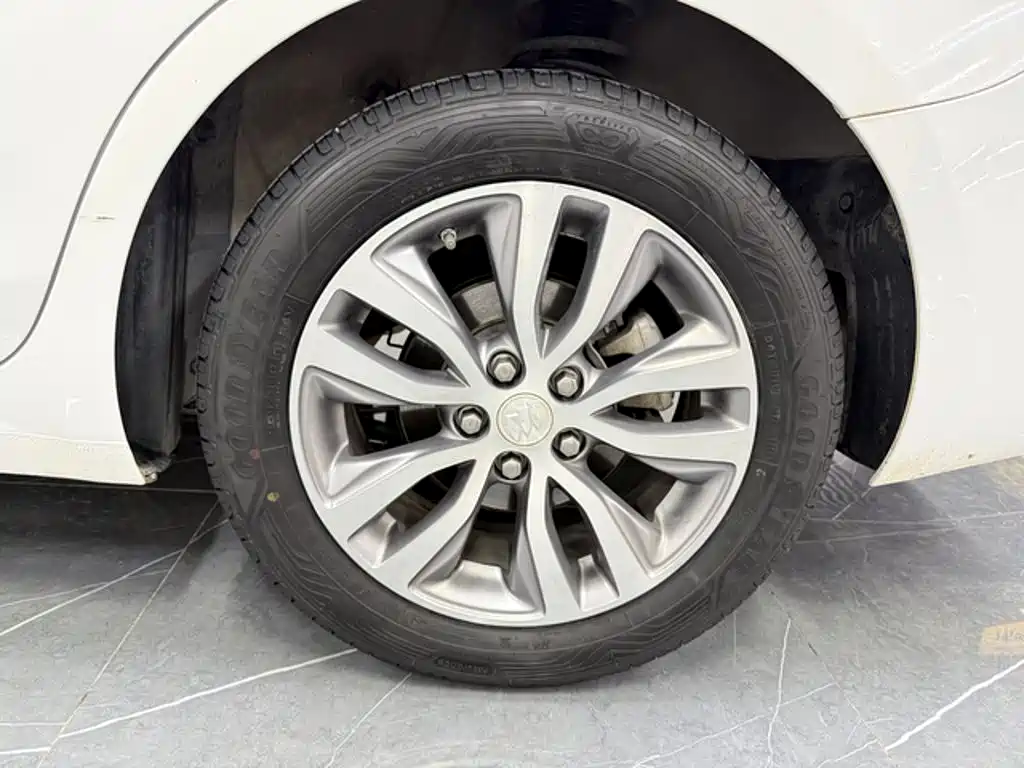 Buick Excelle — миниатюра 18