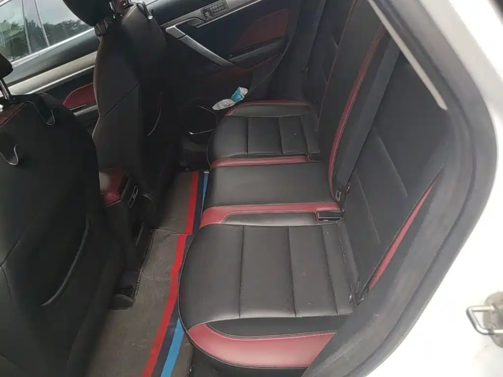 Geely Binyue — миниатюра 22
