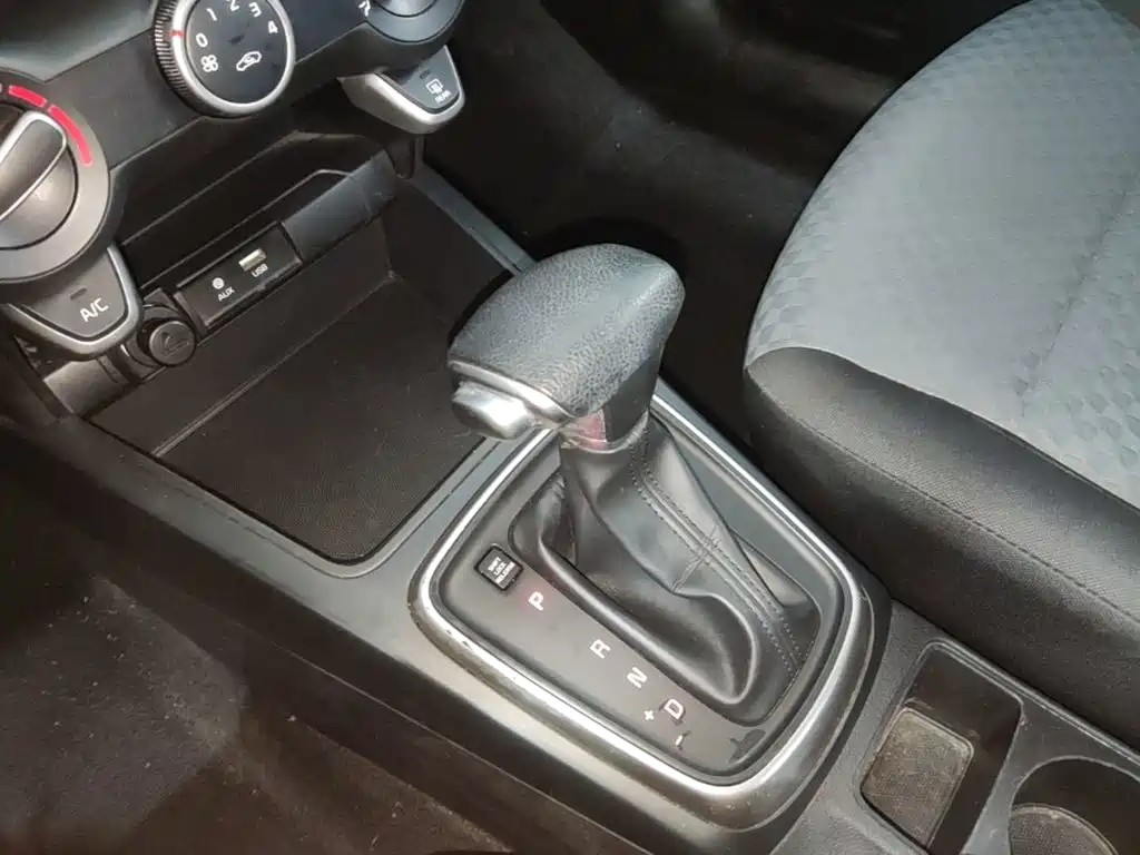 Kia K2 — миниатюра 14
