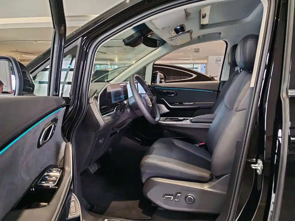 MAXUS Dajia 9 — миниатюра 4