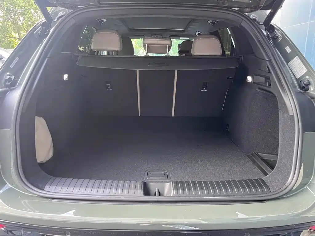 Audi Q6L e-tron — миниатюра 15