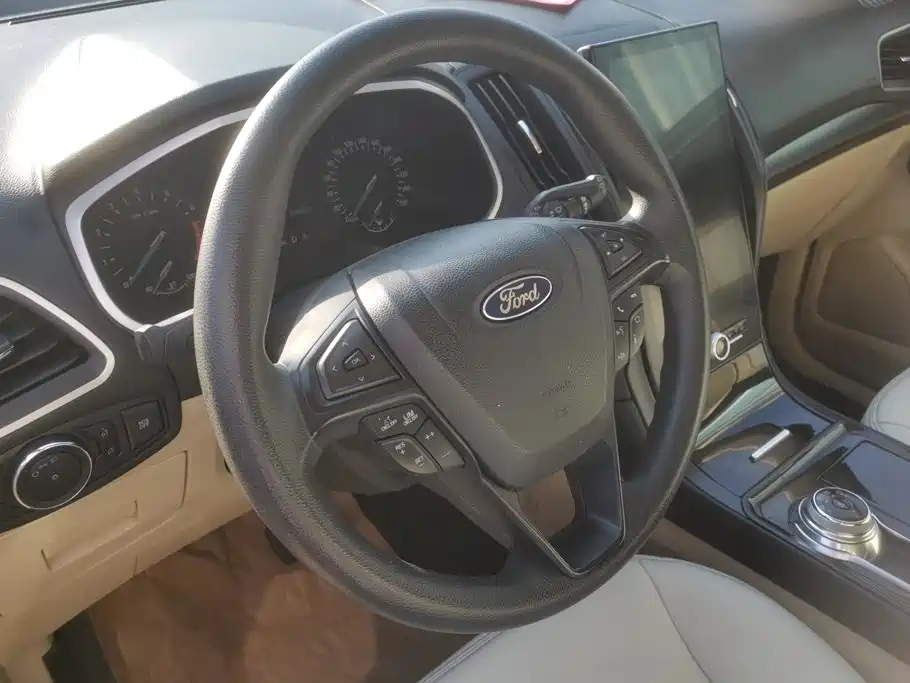 Ford Edge — миниатюра 15