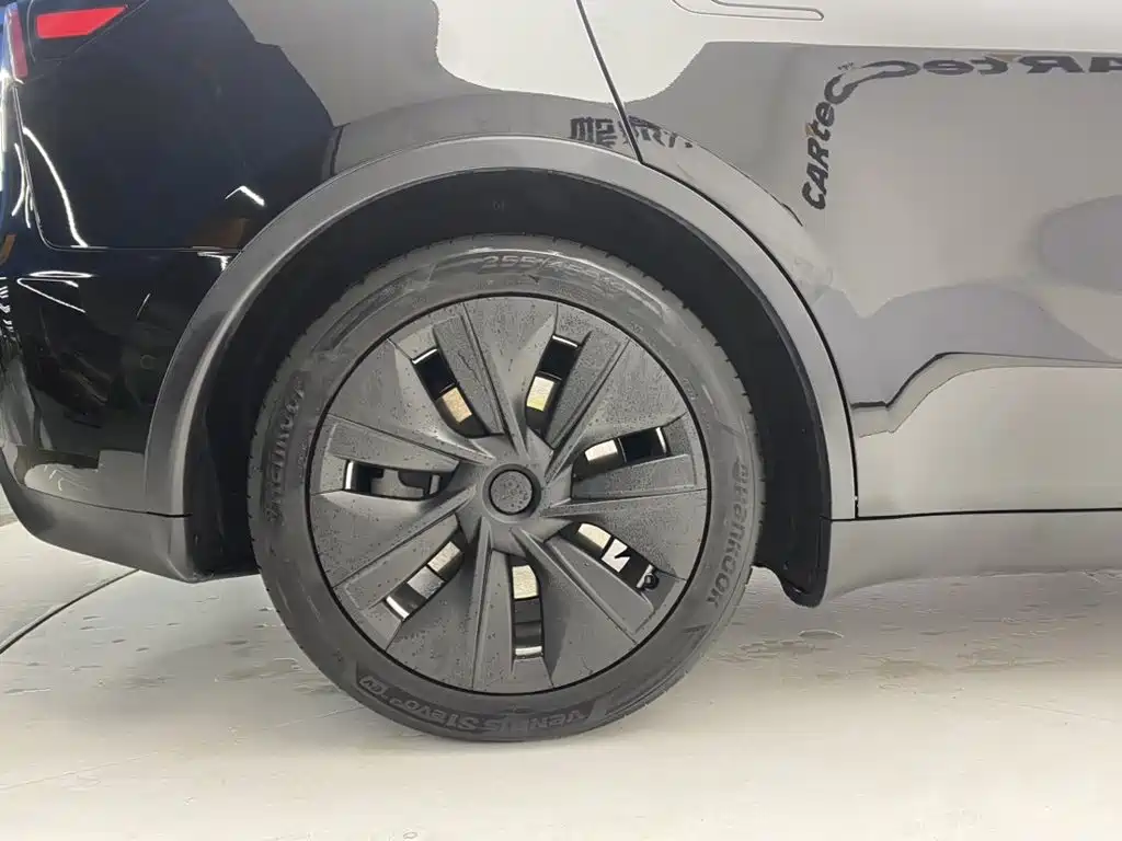 Tesla Model Y — фотографии объявления, Фото 12