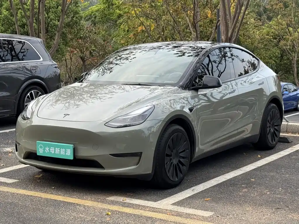 Tesla Model Y 2022