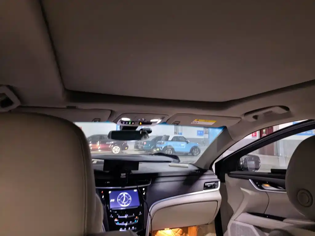 Cadillac XTS — миниатюра 9