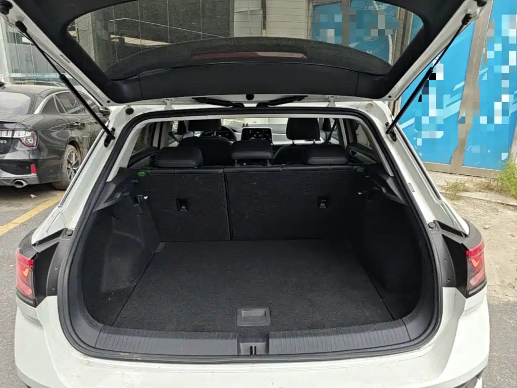 Volkswagen T-Roc — миниатюра 19