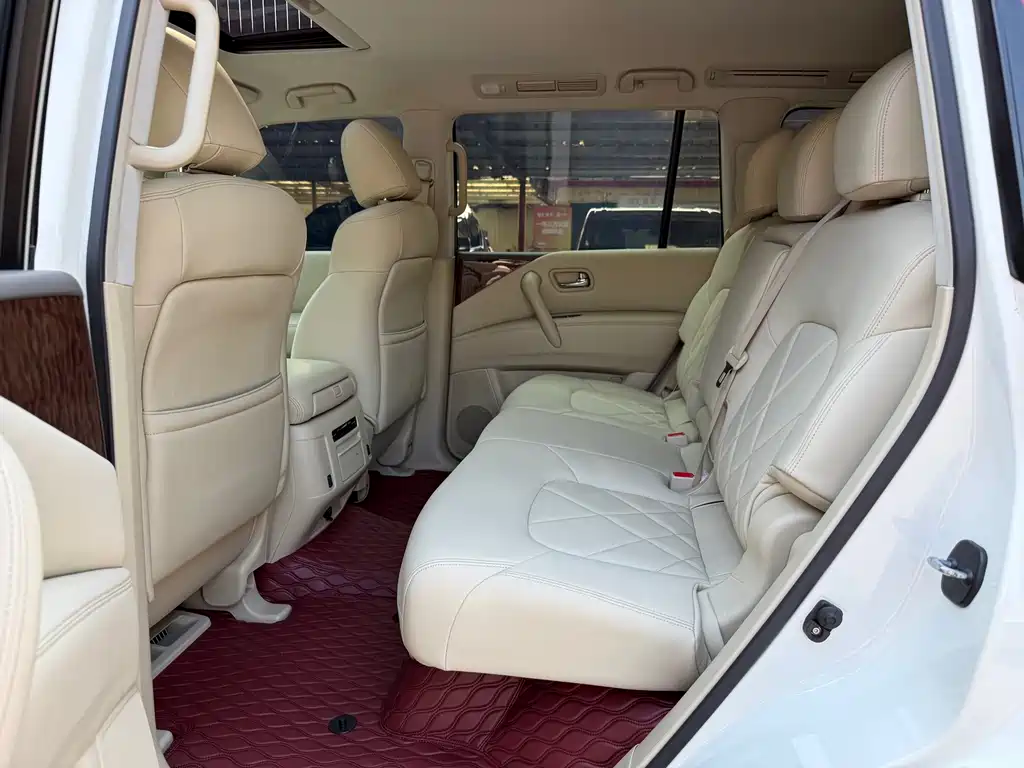 Nissan Patrol — миниатюра 11