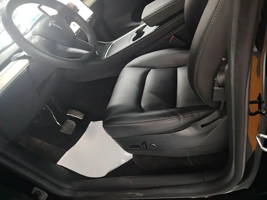 Tesla Model Y — фотографии объявления, Фото 15