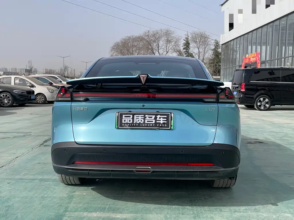 Changan Deepal DARK BLUE L07