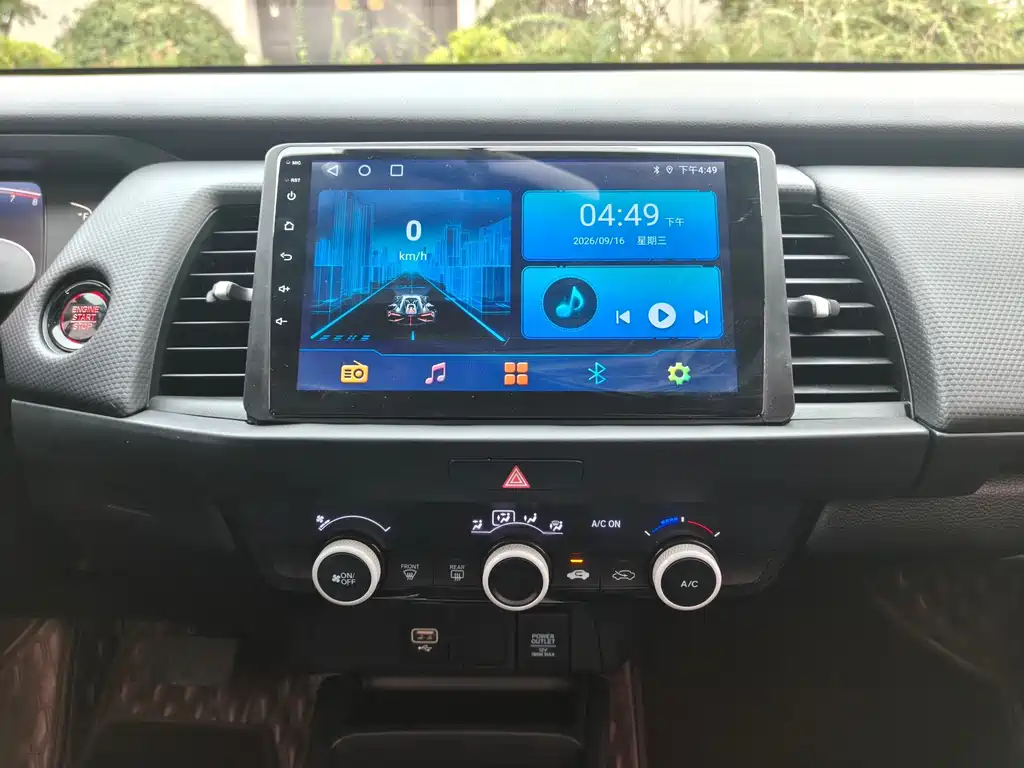 Honda Fit — миниатюра 14