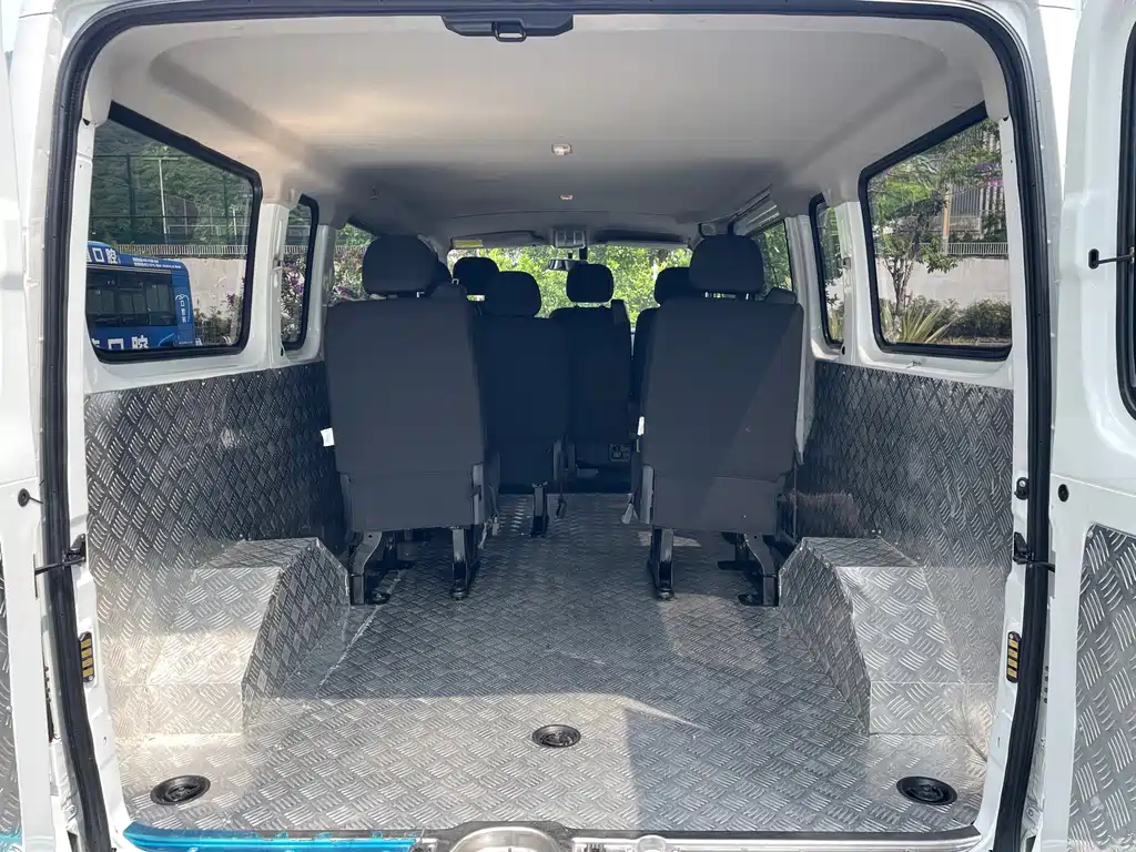 MAXUS V80 — миниатюра 10