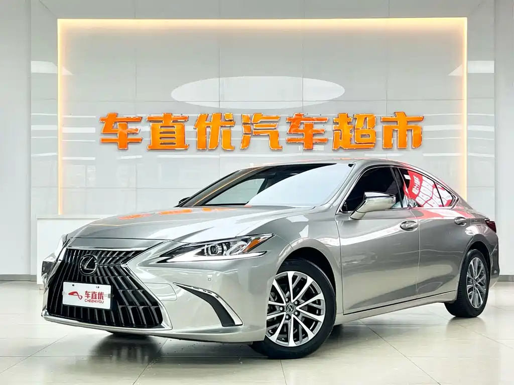 Lexus ES 2023