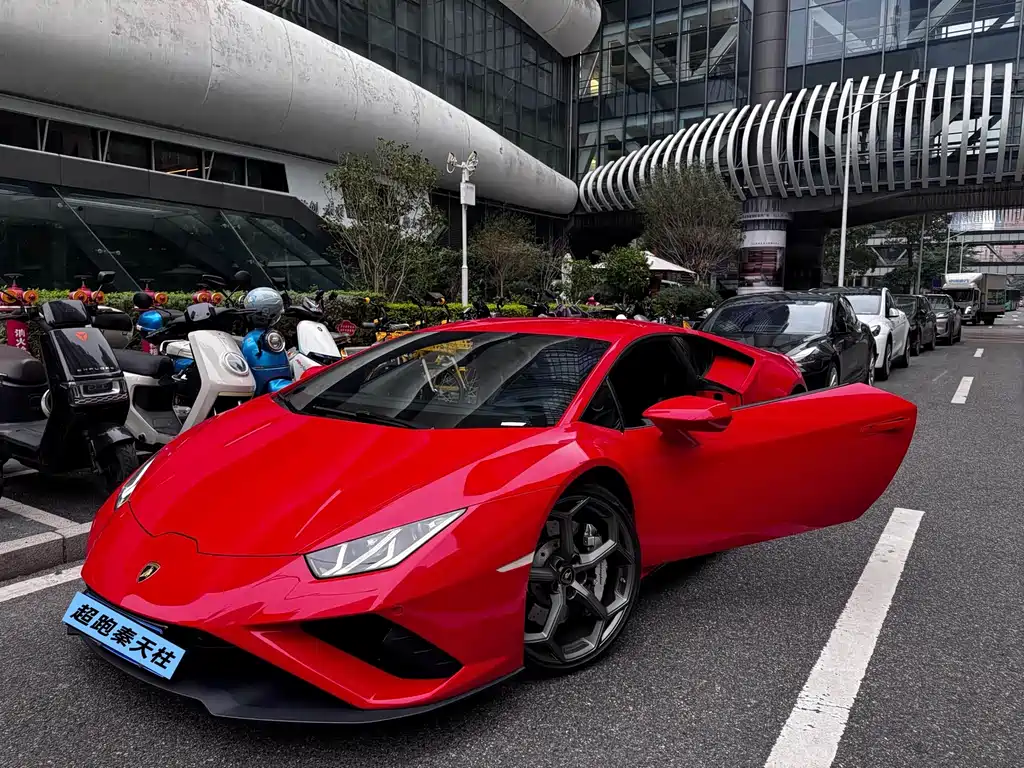 Lamborghini Huracán 2021