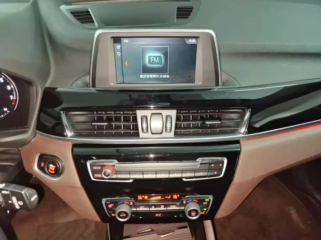 BMW X1 — миниатюра 13