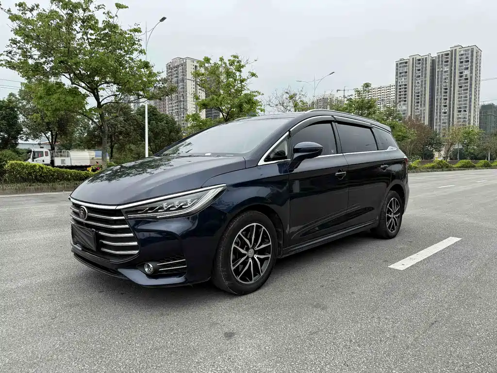 Купить BYD MAX