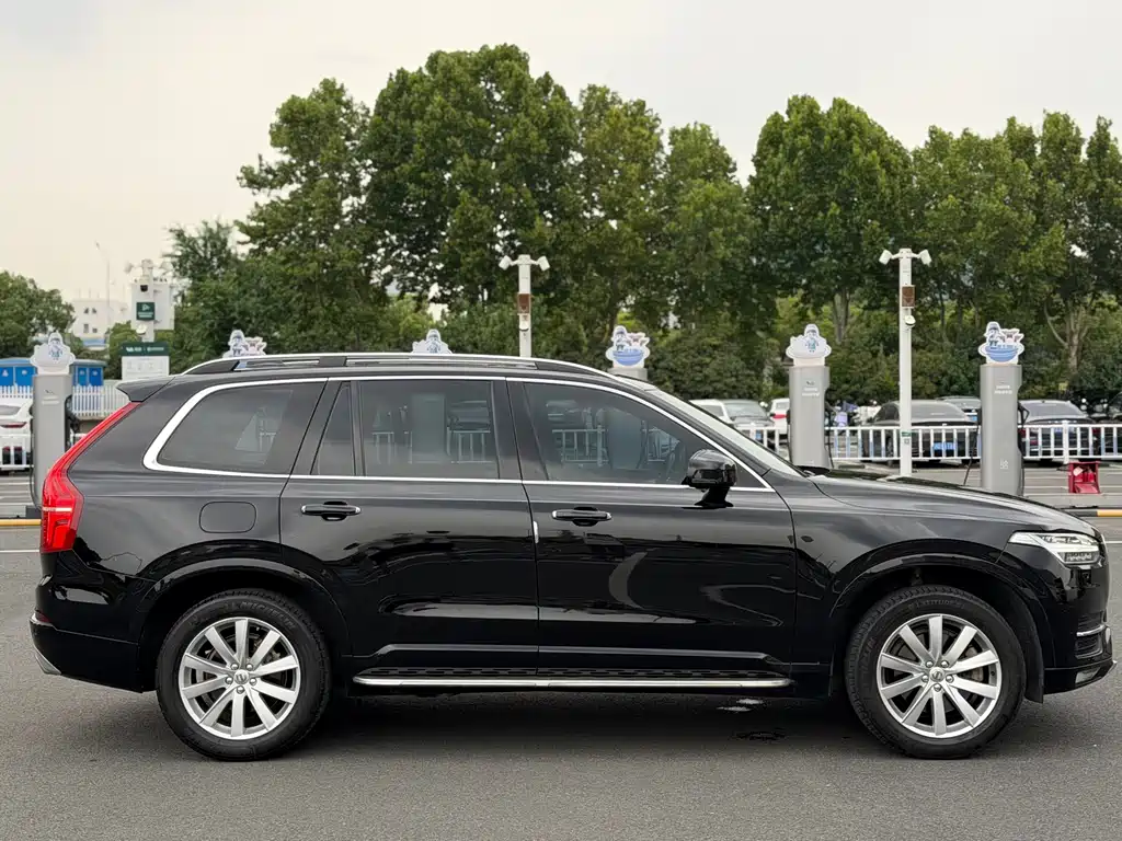 Volvo XC90 — миниатюра 3