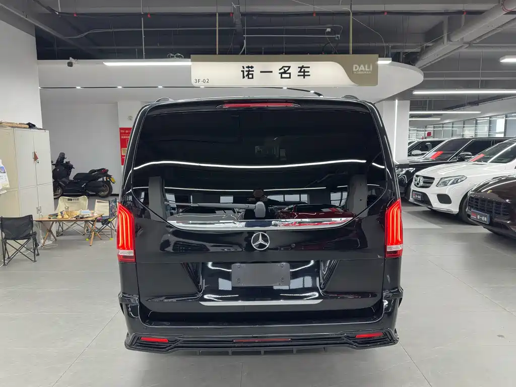 MERCEDES-BENZ V CLASS