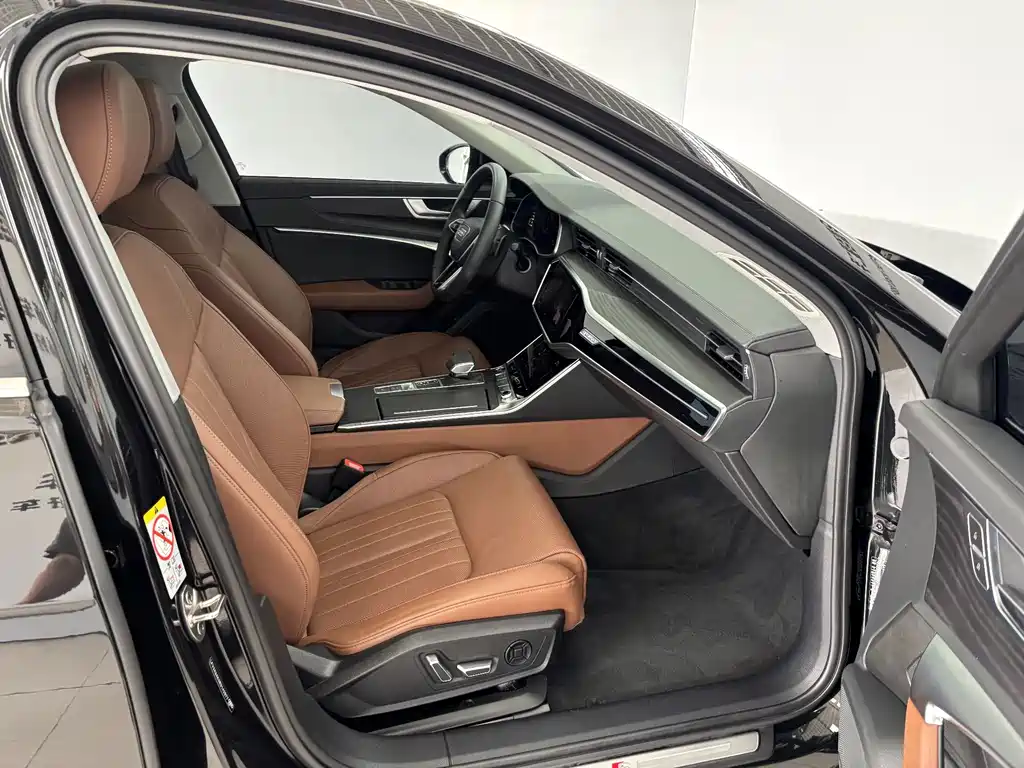 Audi A6L — миниатюра 25