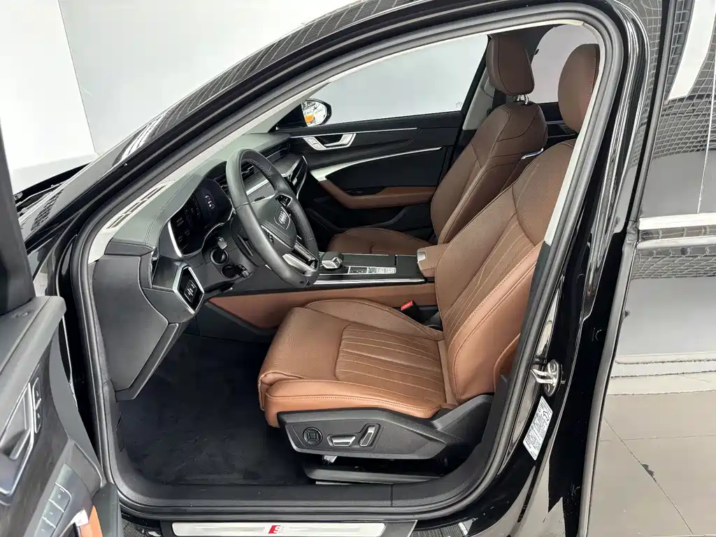 Audi A6L — миниатюра 12