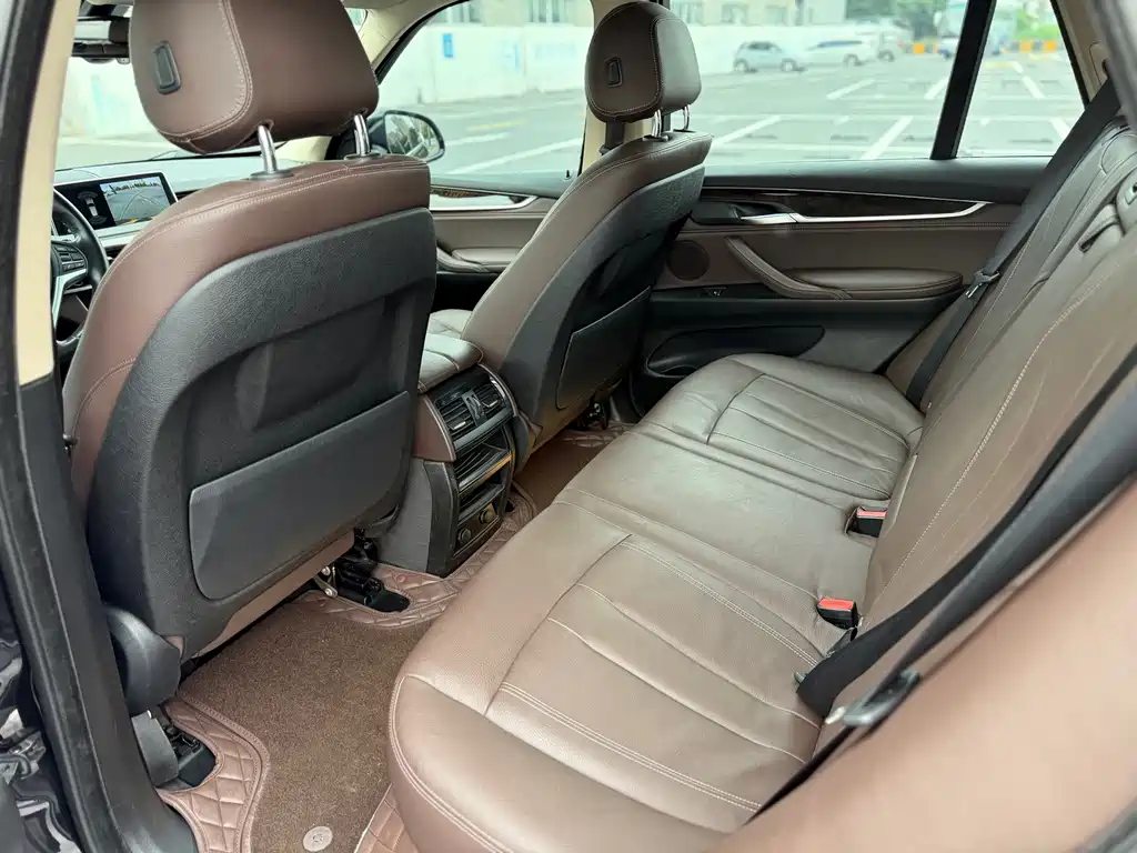 BMW X5 (Import) — миниатюра 7