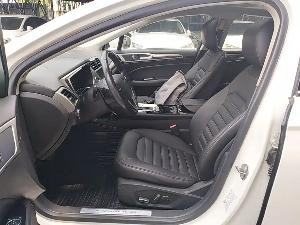 Ford Mondeo — миниатюра 15