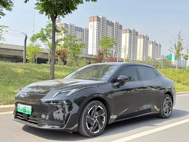 2025 Lynk & Co 07