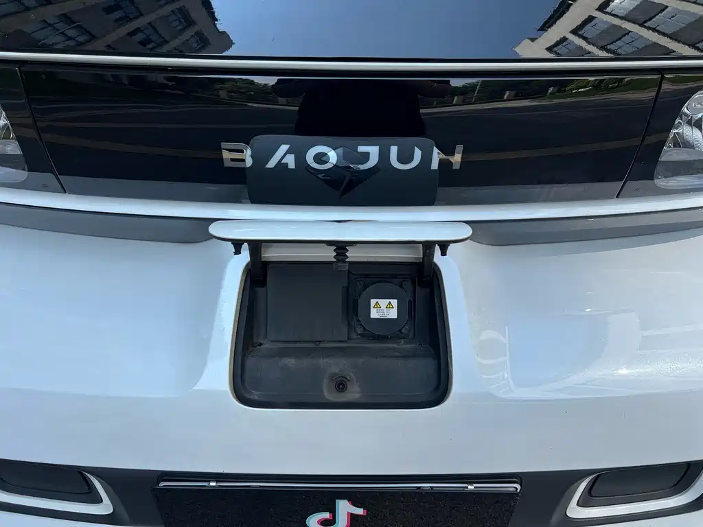 Baojun E300 — миниатюра 4
