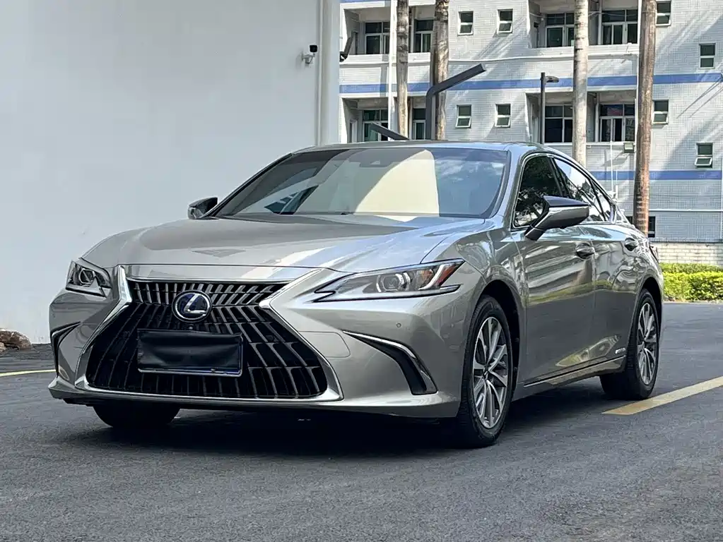 Lexus ES 2021 300h