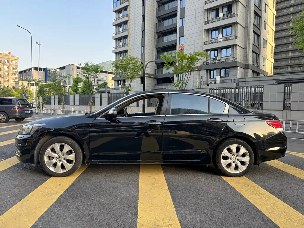Honda Accord 2010 2.4L EXL Navi