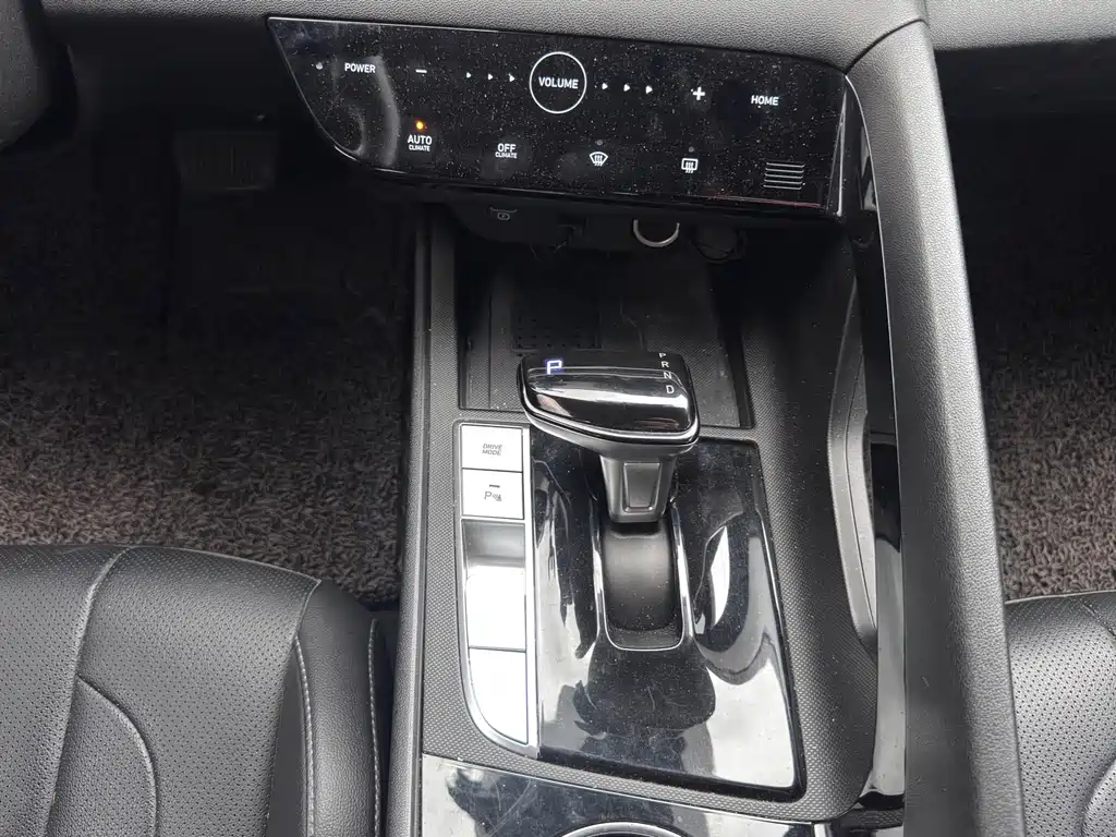 Hyundai Elantra — миниатюра 13