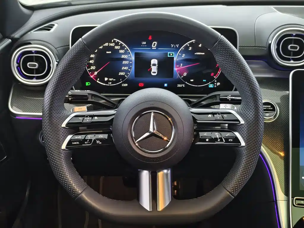 Mercedes-Benz C-Class — миниатюра 8