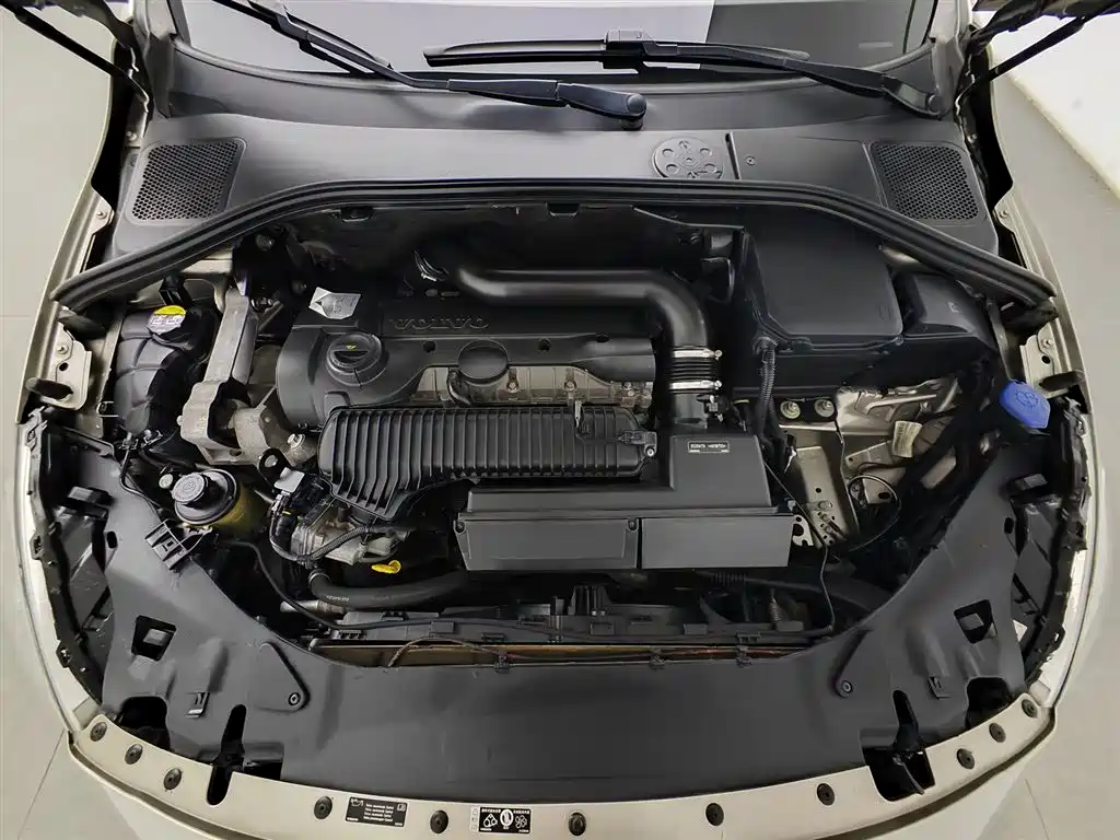 Volvo S60 (Import) — миниатюра 6