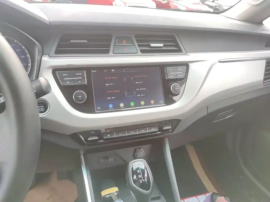 Geely Vision X3 — миниатюра 13